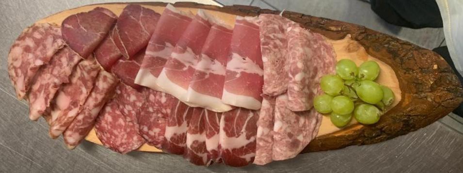 ホテル Ristorante Della Stazione Tegna エクステリア 写真